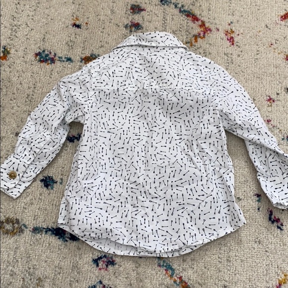 ⭐️Valentines arrow shirt - Picture 4 of 5